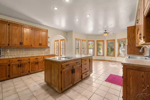 Kitchen - 5411 Oak Leaf Cir, Placerville, CA 95667 photo 4 of 4