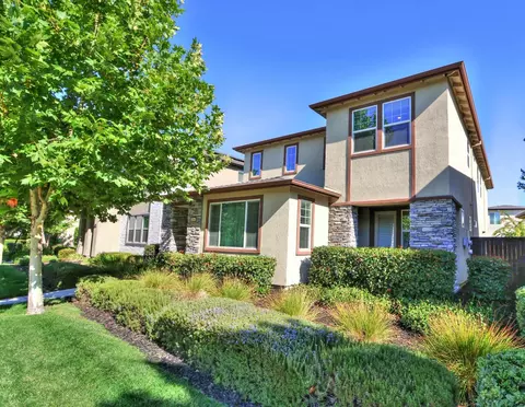 2940 Edgeview Dr, Sacramento, CA 95833