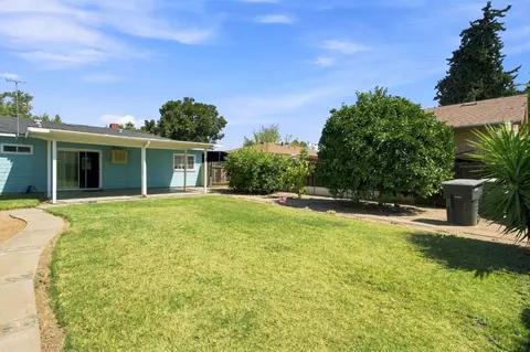 Exterior - 1612 Bedford Ave, Modesto, CA 95351 photo 6 of 12