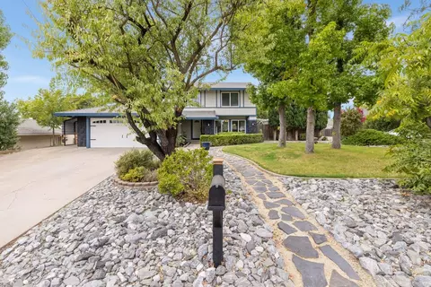 8246 Garry Oak Dr, Citrus Heights, CA 95610