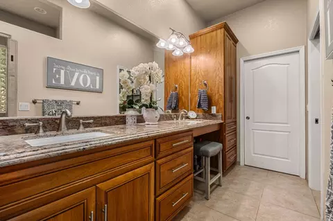 Bath - 1580 Stonecrest Rd, Placerville, CA 95667 photo 3 of 6