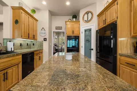 Kitchen - 1580 Stonecrest Rd, Placerville, CA 95667 photo 7 of 12