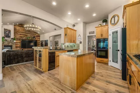 Kitchen - 1580 Stonecrest Rd, Placerville, CA 95667 photo 6 of 12