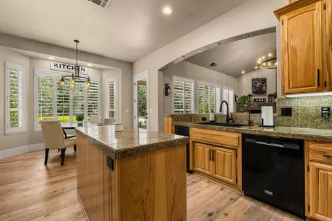 Kitchen - 1580 Stonecrest Rd, Placerville, CA 95667 photo 11 of 12