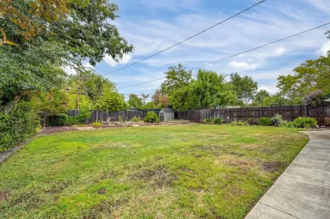 Exterior - 4933 Saint Lynn Ln, Carmichael, CA 95608 photo 7 of 15