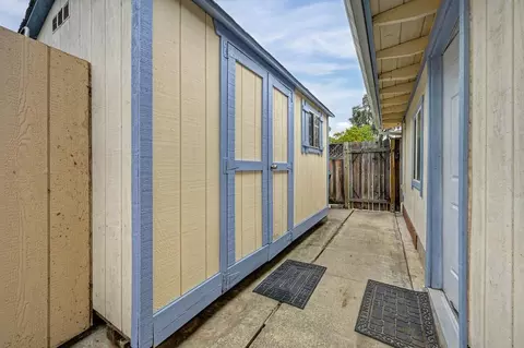 Exterior - 4933 Saint Lynn Ln, Carmichael, CA 95608 photo 15 of 15