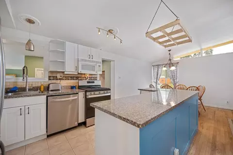 Kitchen - 4933 Saint Lynn Ln, Carmichael, CA 95608 photo 1 of 4