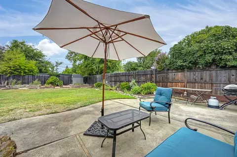 Exterior - 4933 Saint Lynn Ln, Carmichael, CA 95608 photo 9 of 15