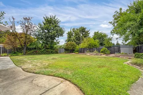 Exterior - 4933 Saint Lynn Ln, Carmichael, CA 95608 photo 8 of 15