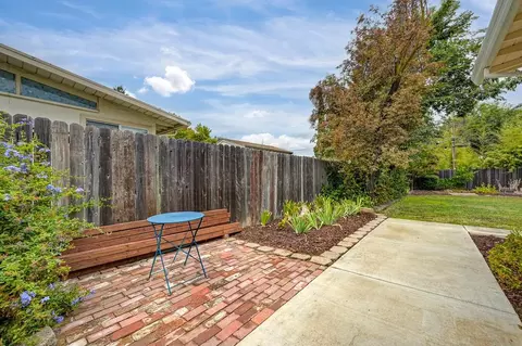 Exterior - 4933 Saint Lynn Ln, Carmichael, CA 95608 photo 4 of 15