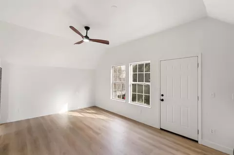 Living - 225 Creekside Way, Winters, CA 95694 photo 3 of 3