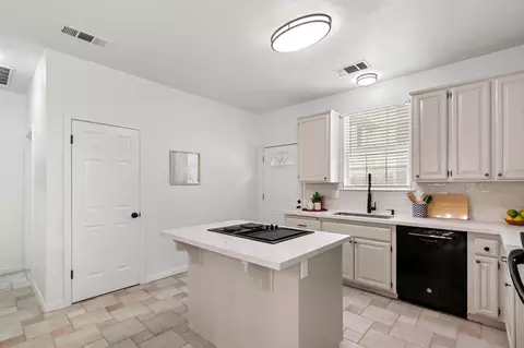 Kitchen - 225 Creekside Way, Winters, CA 95694 photo 2 of 4