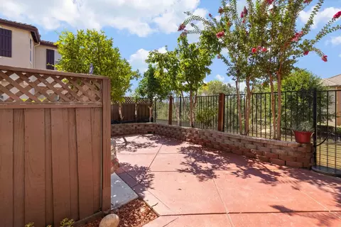 Exterior - 197 Barnhill Dr, Folsom, CA 95630 photo 6 of 9