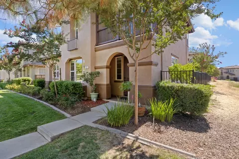 Exterior - 197 Barnhill Dr, Folsom, CA 95630 photo 5 of 9