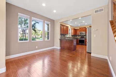 Living - 197 Barnhill Dr, Folsom, CA 95630 photo 4 of 8
