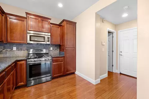 Entry Way - 197 Barnhill Dr, Folsom, CA 95630 photo 2 of 2
