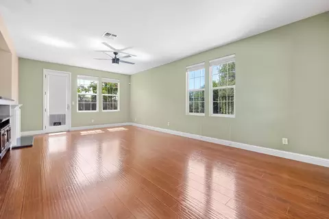 Living - 197 Barnhill Dr, Folsom, CA 95630 photo 5 of 8