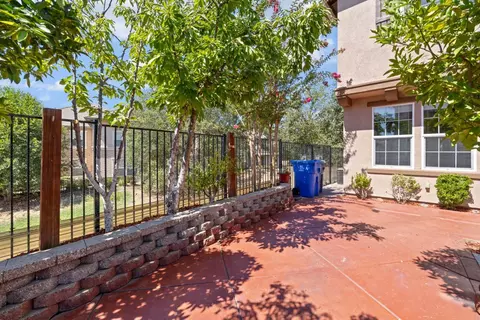Exterior - 197 Barnhill Dr, Folsom, CA 95630 photo 9 of 9