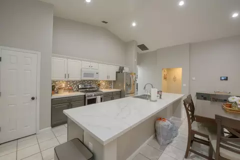 Kitchen - 536 Red Robin Dr, Patterson, CA 95363 photo 3 of 3