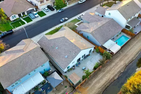 View/Area - 536 Red Robin Dr, Patterson, CA 95363 photo 6 of 9