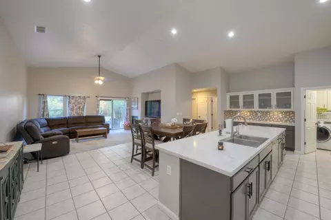 Kitchen - 536 Red Robin Dr, Patterson, CA 95363 photo 1 of 3