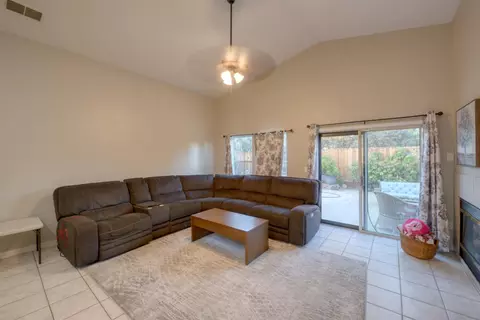 Other - 536 Red Robin Dr, Patterson, CA 95363 photo 7 of 11