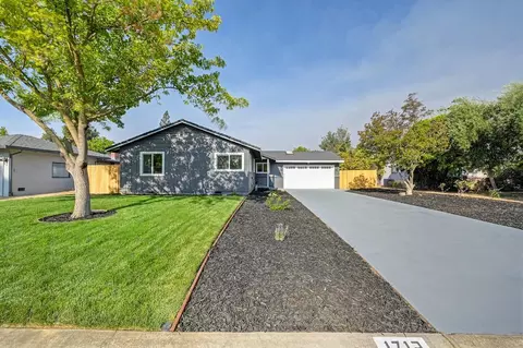 Exterior - 1713 Mission Ave, Carmichael, CA 95608 photo 3 of 13