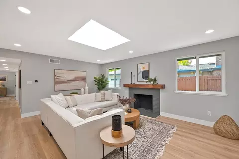 Living - 1713 Mission Ave, Carmichael, CA 95608 photo 3 of 9