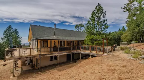 Exterior - 7806 Doster Rd, Mountain Ranch, CA 95246 photo 13 of 20