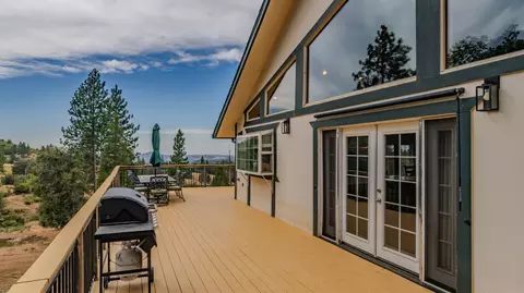 Exterior - 7806 Doster Rd, Mountain Ranch, CA 95246 photo 9 of 20