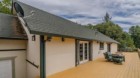 Exterior - 7806 Doster Rd, Mountain Ranch, CA 95246 photo 7 of 20