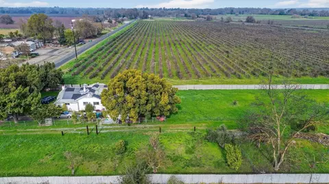 View/Area - 27350 Thornton Rd, Thornton, CA 95686 photo 2 of 8