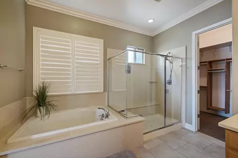 Bath - 1211 Como Dr, Manteca, CA 95337 photo 7 of 7