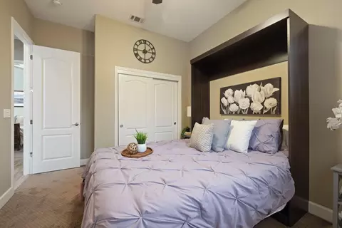 Bedroom - 1211 Como Dr, Manteca, CA 95337 photo 6 of 8