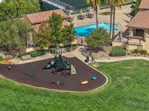 View/Area - 1211 Como Dr, Manteca, CA 95337 photo 19 of 24