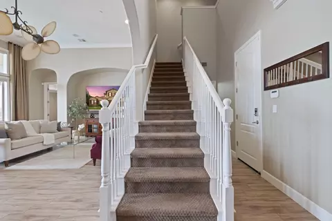Entry Way - 1211 Como Dr, Manteca, CA 95337 photo 6 of 6