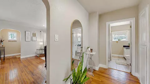 Entry Way - 1729 Ohio Ave, Modesto, CA 95358 photo 3 of 4