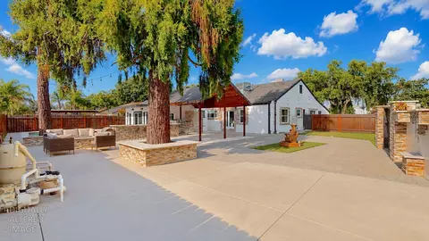 Exterior - 1729 Ohio Ave, Modesto, CA 95358 photo 12 of 14