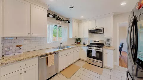 Kitchen - 1729 Ohio Ave, Modesto, CA 95358 photo 2 of 4