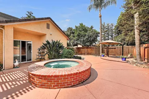 Exterior - 1755 E Tuolumne Rd, Turlock, CA 95382 photo 6 of 17
