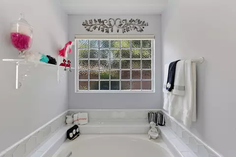 Bath - 1755 E Tuolumne Rd, Turlock, CA 95382 photo 2 of 6