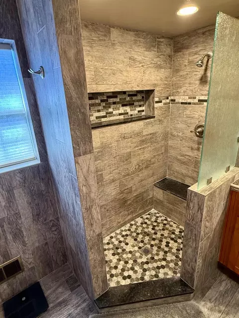 Bath - 835 Edward, Turlock, CA 95380 photo 4 of 6