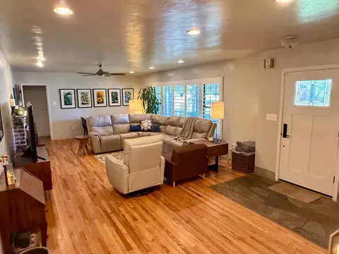 Entry Way - 835 Edward, Turlock, CA 95380 photo 2 of 3
