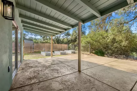 Exterior - 1663 Glen Dr, Placerville, CA 95667 photo 10 of 15
