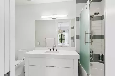 Bath - 6516 Landis Ave, Carmichael, CA 95608 photo 7 of 13