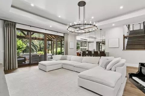 Living - 6516 Landis Ave, Carmichael, CA 95608 photo 3 of 5