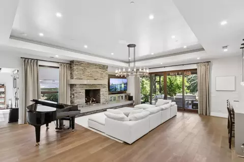 Living - 6516 Landis Ave, Carmichael, CA 95608 photo 1 of 5
