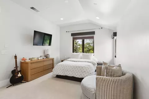 Bedroom - 6516 Landis Ave, Carmichael, CA 95608 photo 5 of 9