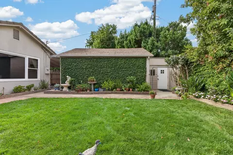Exterior - 729 Howard St, Lodi, CA 95242 photo 13 of 16