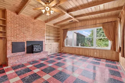 Living - 729 Howard St, Lodi, CA 95242 photo 7 of 10